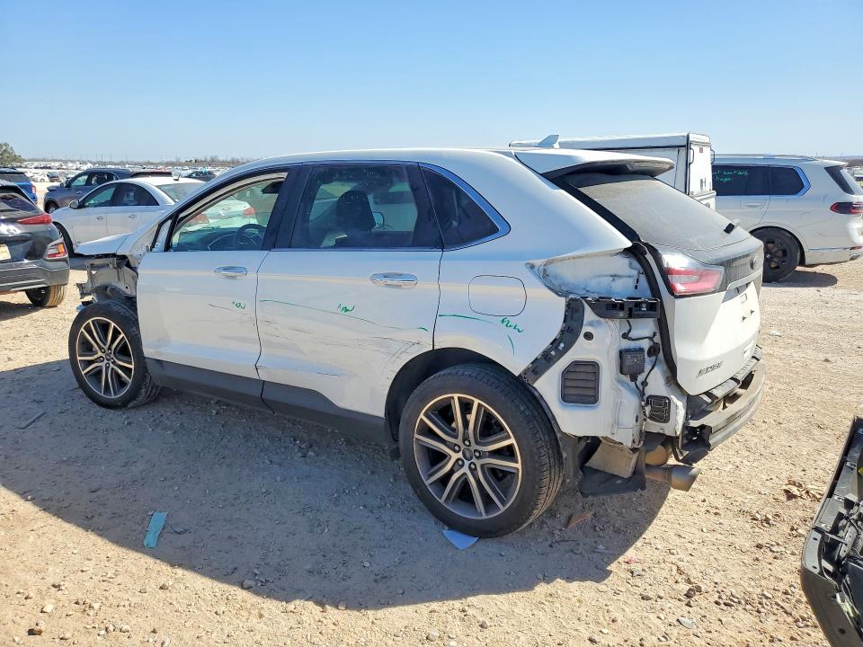 Photo 2 from auction – 2020 FORD EDGE with VIN 2FMPK3K9XLBA10667