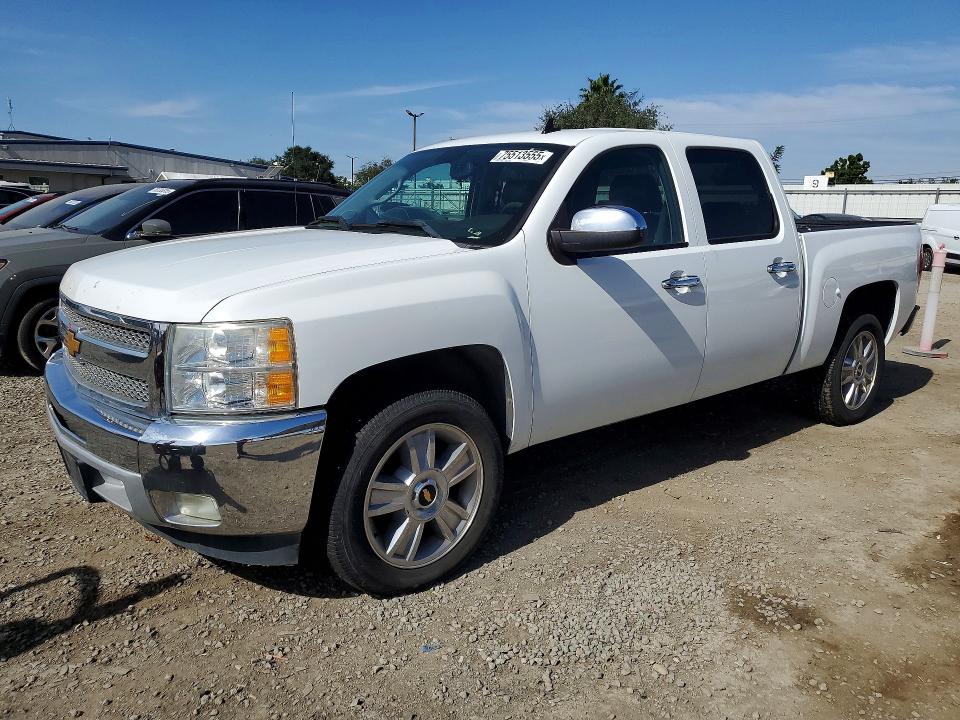 CHEVROLET SILVERADO 2013 with VIN 3GCPCSE00DG187722 - Photo from auction