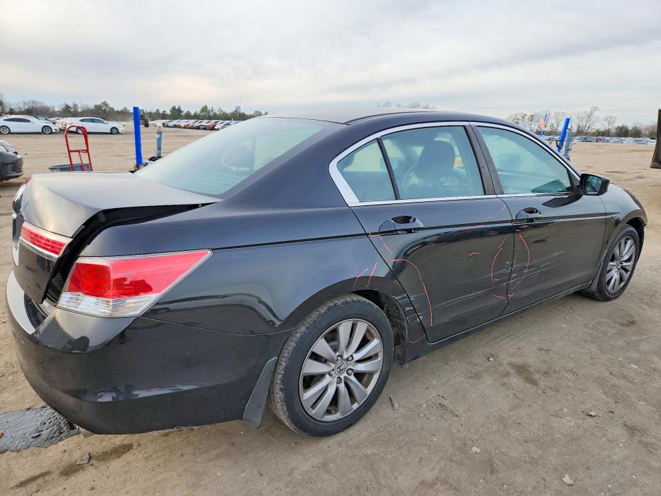 Photo 3 from auction – 2012 HONDA ACCORD with VIN 1HGCP2F73CA175402
