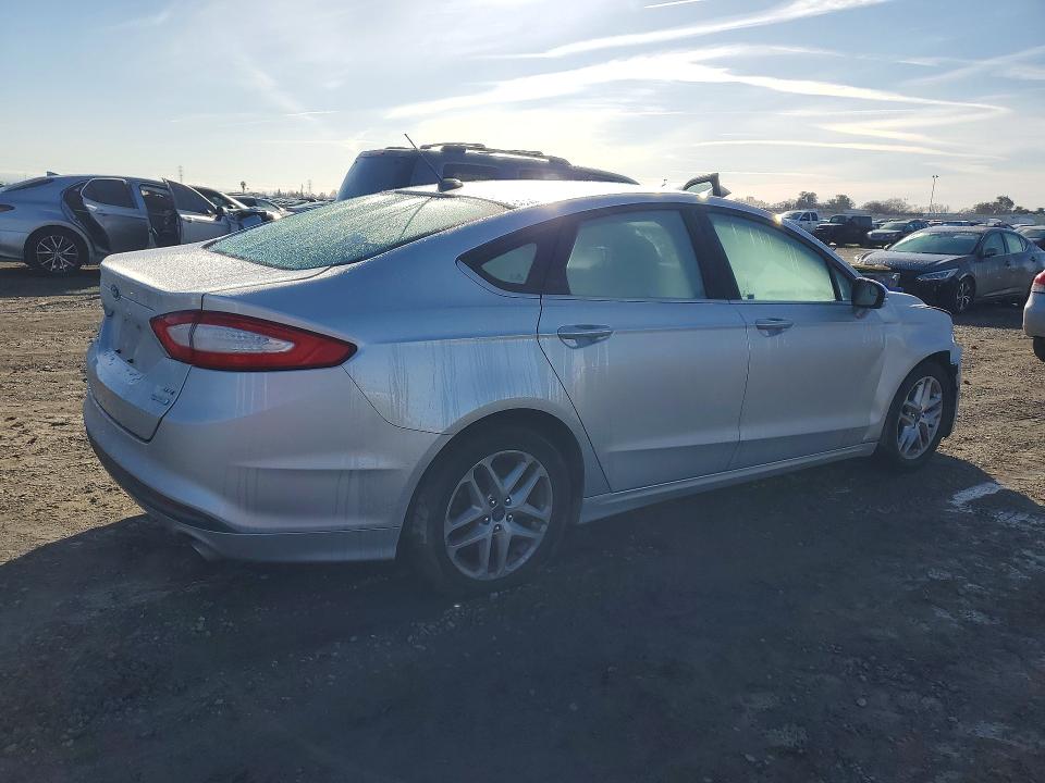 Photo 3 from auction – 2014 FORD FUSION SE with VIN 3FA6P0HD6ER164590