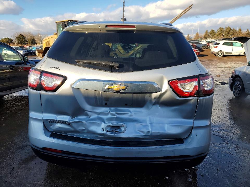 Photo 6 from auction – 2017 CHEVROLET TRAVERSE with VIN 1GNKRFED7HJ353622