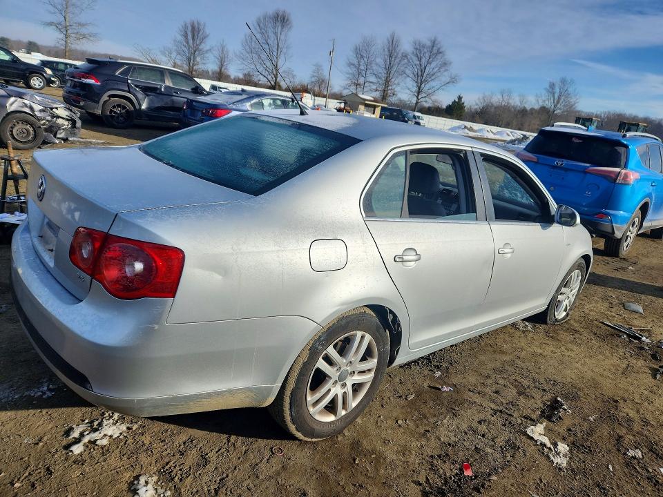 Photo 3 from auction – 2007 VOLKSWAGEN JETTA with VIN 3VWEG71K17M143389