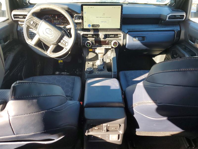 Photo 8 from auction – 2025 TOYOTA 4RUNNER LI with VIN JTEVB5BR6S5023812