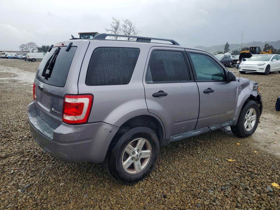 Photo 3 from auction – 2008 FORD ESCAPE with VIN 1FMCU49H78KD00812