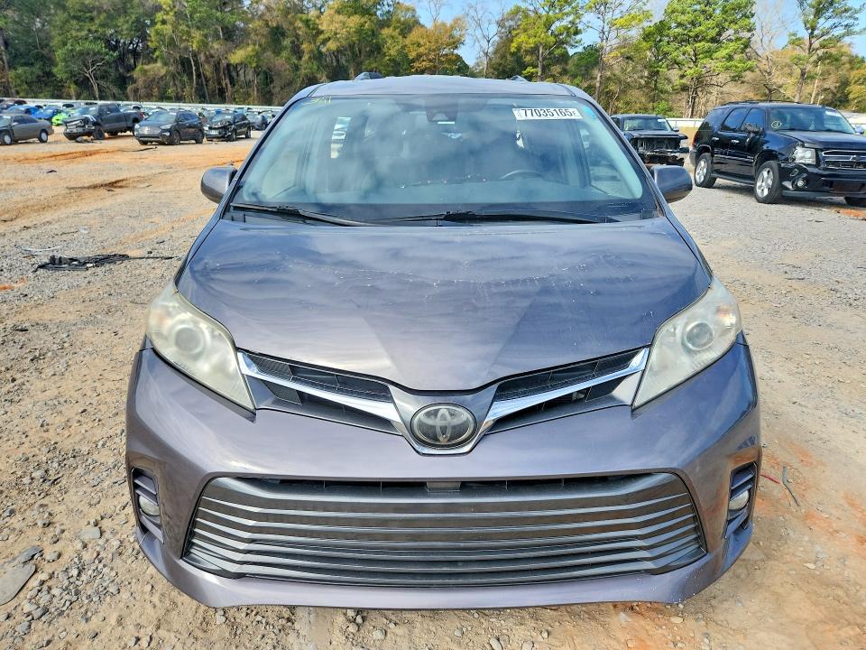 Photo 5 from auction – 2019 TOYOTA SIENNA with VIN 5TDYZ3DC1KS978991