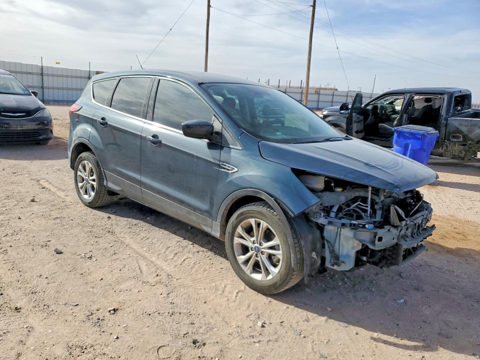 Photo 4 from auction – 2019 FORD ESCAPE with VIN 1FMCU0GD2KUA41022