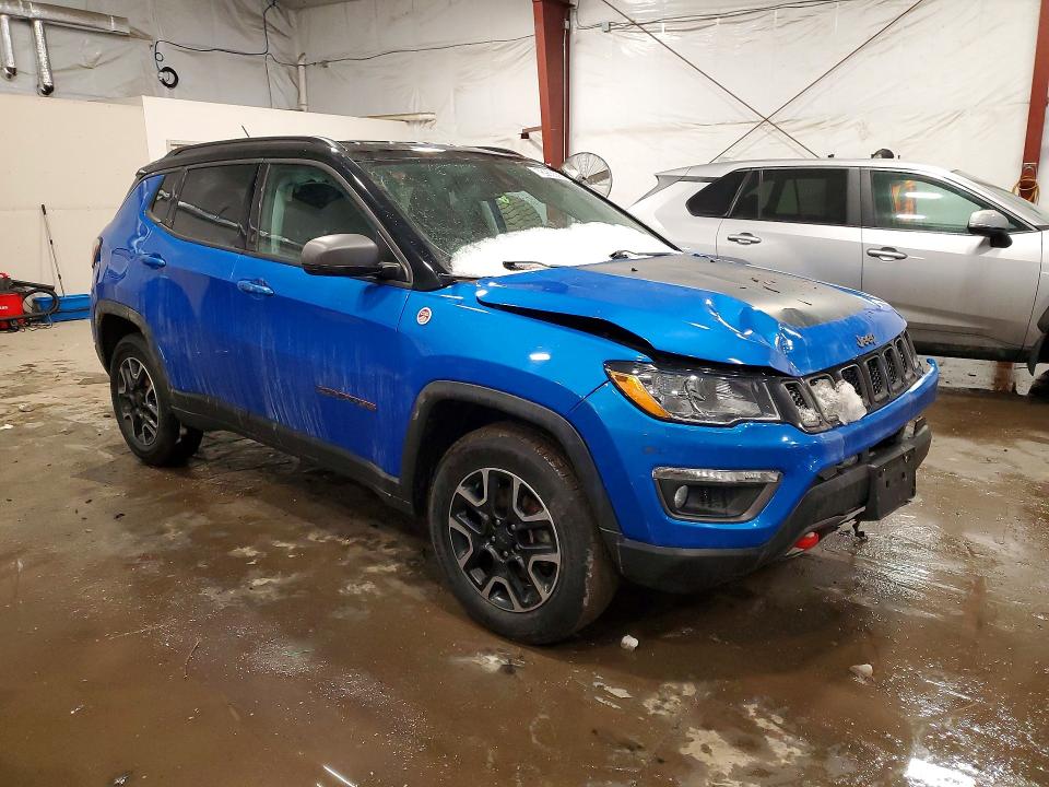 Photo 4 from auction – 2019 JEEP COMPASS with VIN 3C4NJDDB5KT696740