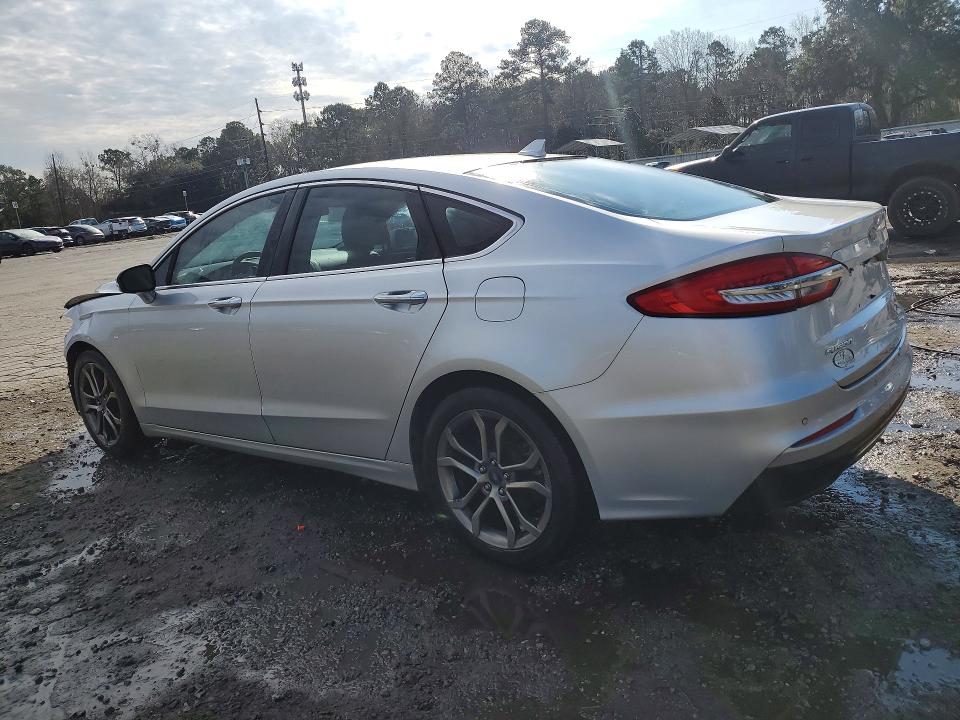 Photo 2 from auction – 2019 FORD FUSION with VIN 3FA6P0CD5KR219792