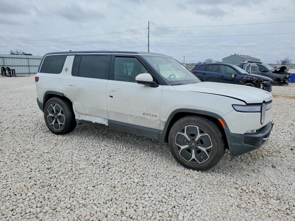 Photo 4 from auction – 2023 RIVIAN R1S ADVENT with VIN 7PDSGBBAXPN022163