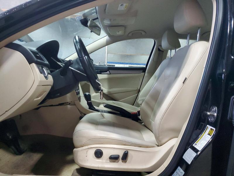 Photo 7 from auction – 2015 VOLKSWAGEN PASSAT S with VIN 1VWAT7A35FC119227