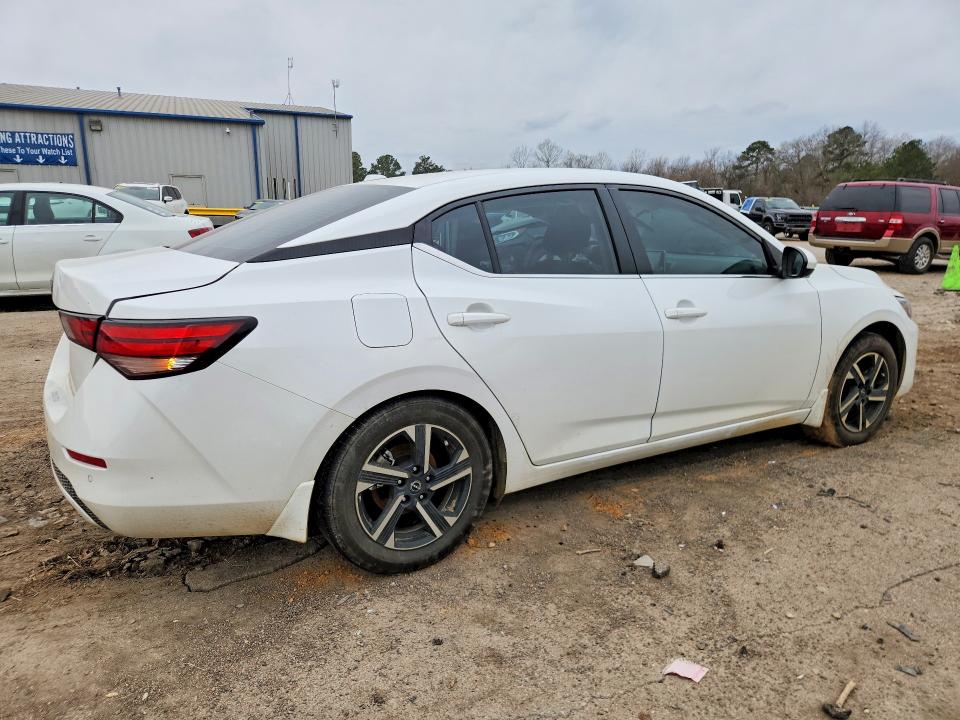 Photo 3 from auction – 2025 NISSAN SENTRA with VIN 3N1AB8CV2SY224726