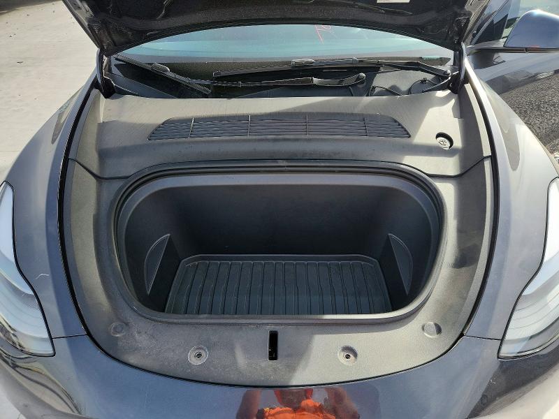 Photo 11 from auction – 2024 TESLA MODEL Y with VIN 7SAYGDEDXRF037897