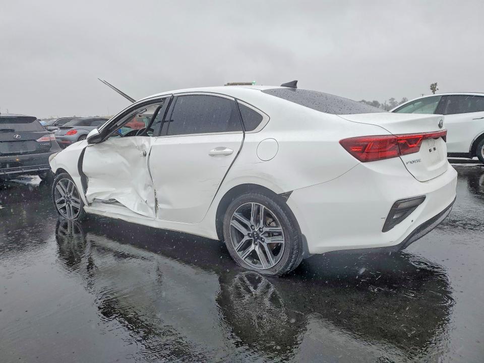 Photo 2 from auction – 2020 KIA FORTE with VIN 3KPF54AD8LE186614