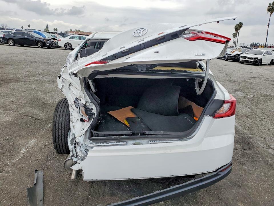Photo 6 from auction – 2025 TOYOTA CAMRY with VIN 4T1DAACK5SU062860