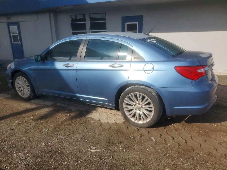 Photo 2 from auction – 2011 CHRYSLER 200 LIMITE with VIN 1C3BC2FGXBN533693