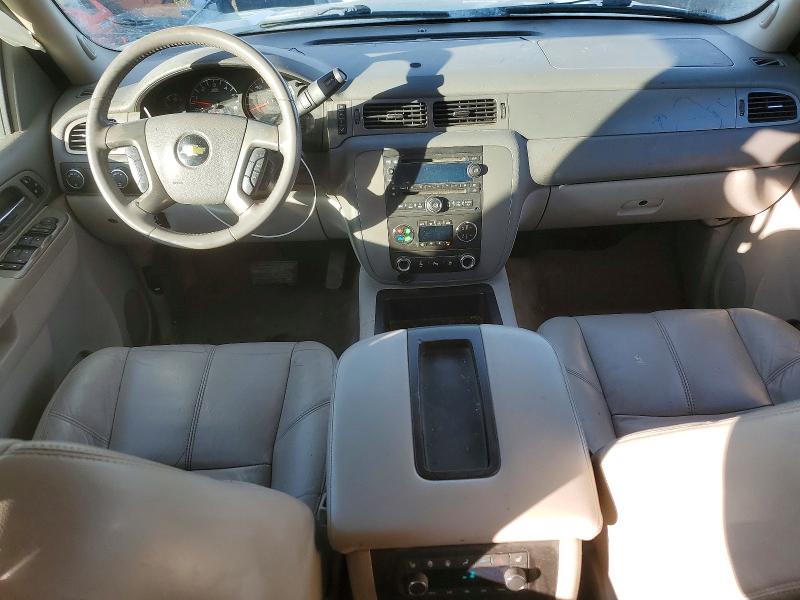 Photo 8 from auction – 2011 CHEV SUBURBAN with VIN 1GNSKJE32BR131061