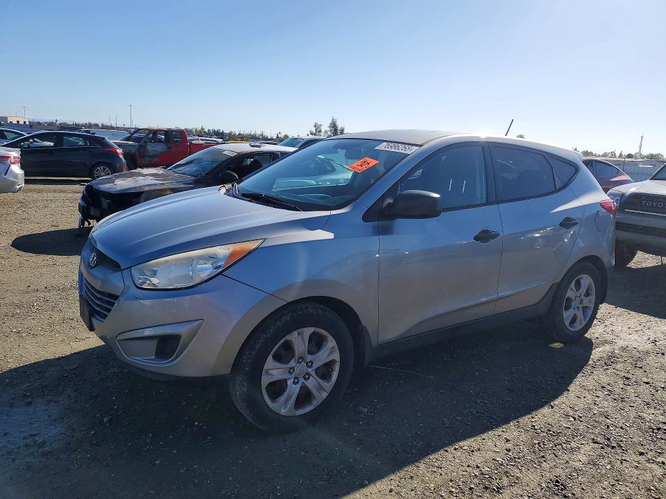 HYUNDAI TUCSON GL 2012 with VIN KM8JT3AB3CU442079 - Photo from auction