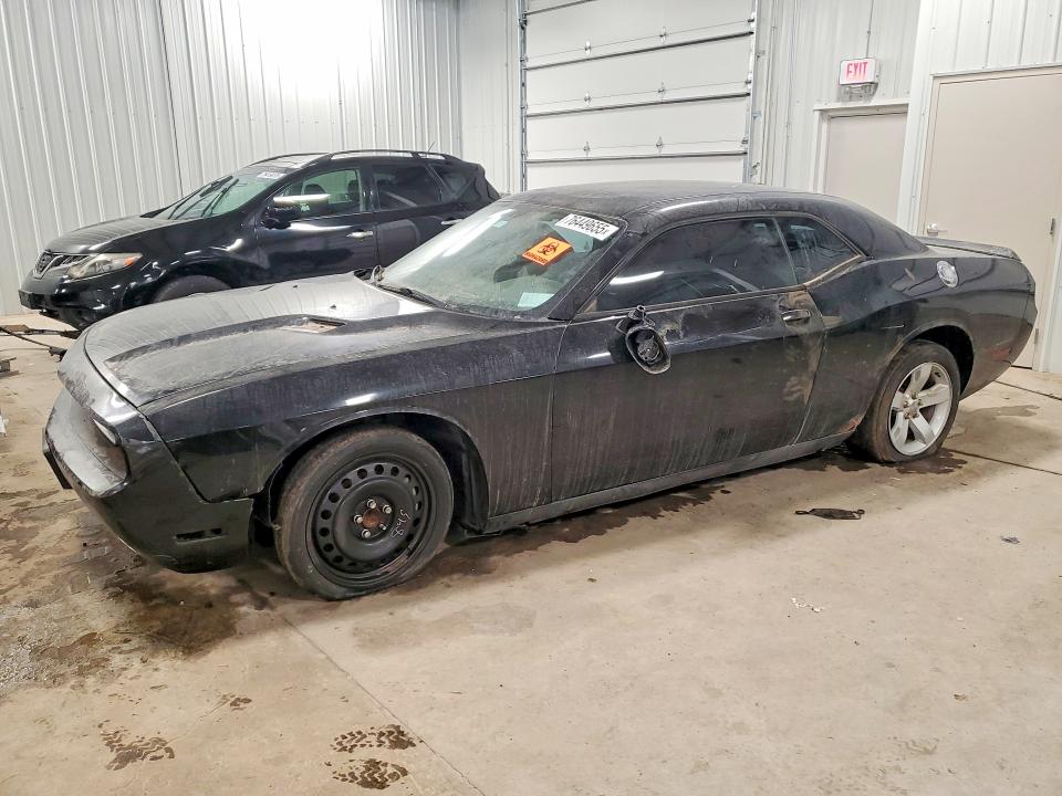 DODGE CHALLENGER 2012 with VIN 2C3CDYAG7CH137517 - Photo from auction