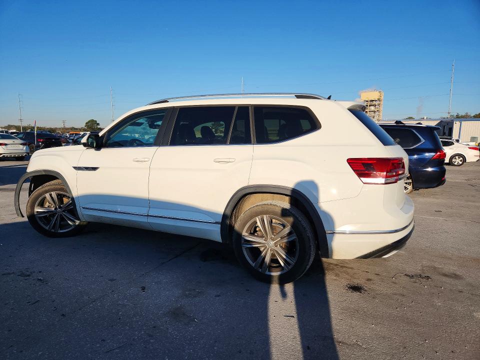 Photo 2 from auction – 2018 VOLKSWAGEN ATLAS with VIN 1V2FR2CA1JC559331