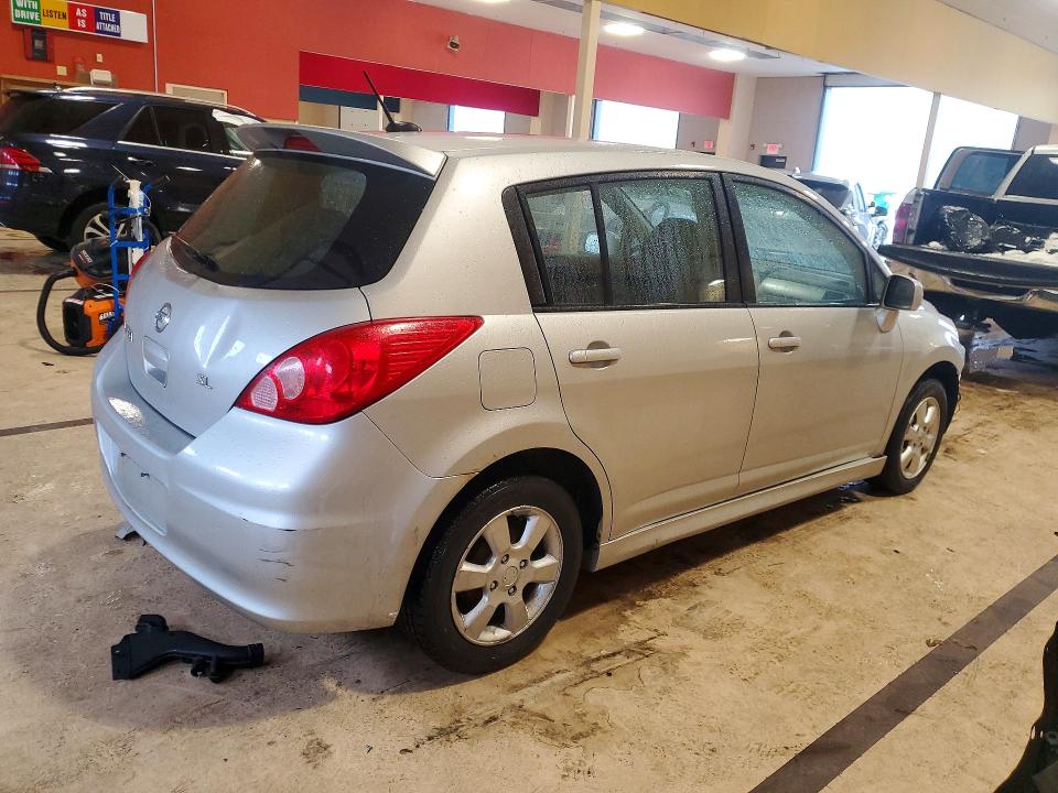 Zdjęcie 3 z aukcji – 2010 NISSAN VERSA z VIN 3N1BC1CP5AL456582
