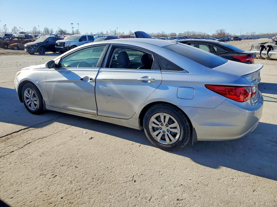 Photo 2 from auction – 2013 HYUNDAI SONATA with VIN 5NPEB4AC6DH544382