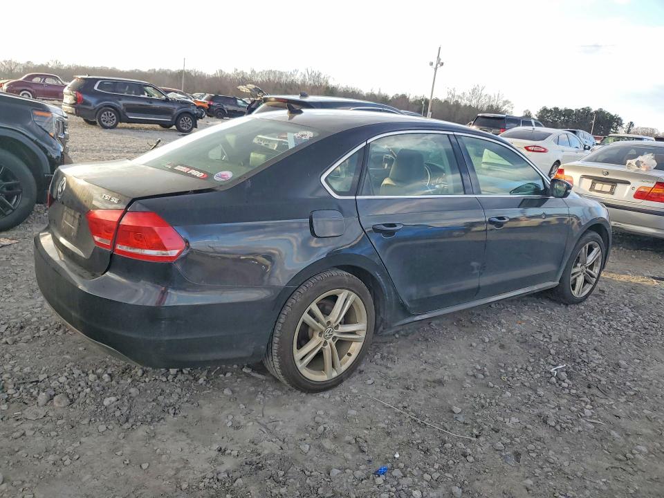Photo 3 from auction – 2014 VOLKSWAGEN PASSAT with VIN 1VWBS7A30EC069486