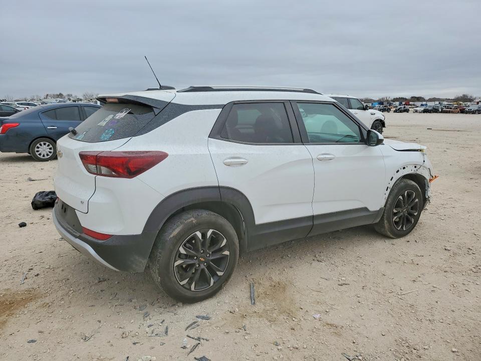 Photo 3 from auction – 2021 CHEVROLET TRAILBLAZER with VIN KL79MPSL9MB066159