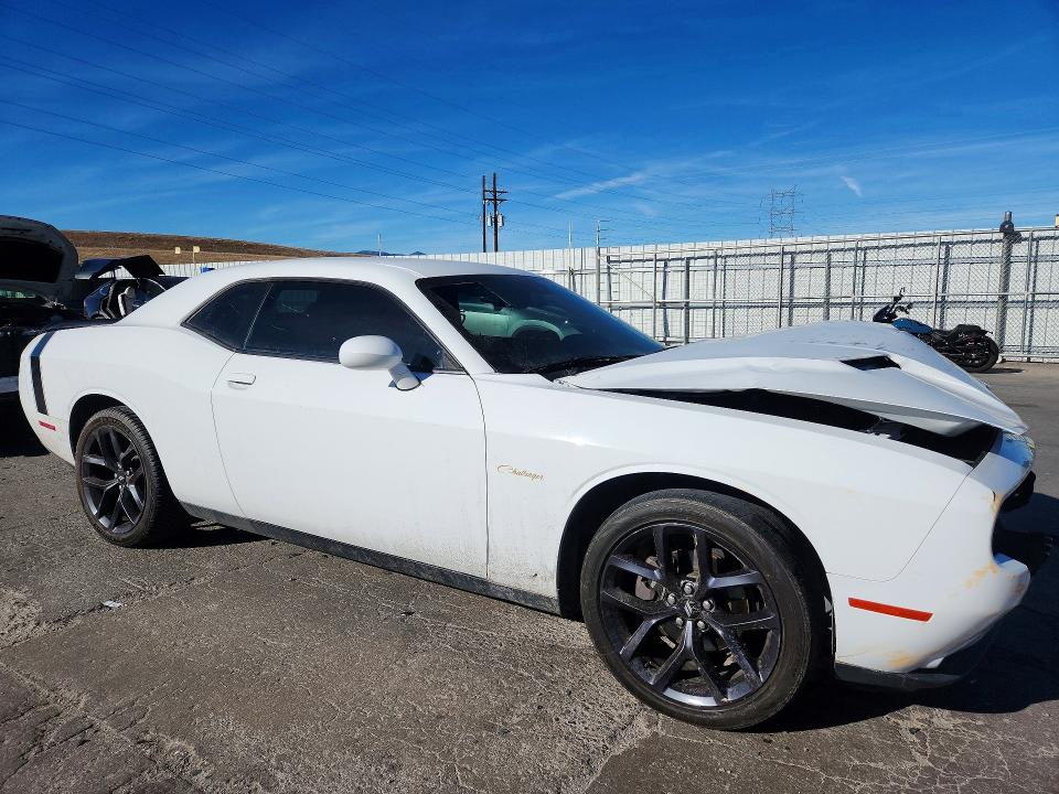 Photo 4 from auction – 2019 DODGE CHALLENGER with VIN 2C3CDZAG7KH618663