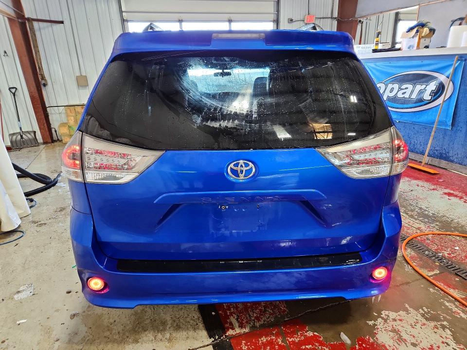 Photo 6 from auction – 2011 TOYOTA SIENNA SPO with VIN 5TDXK3DC9BS077416