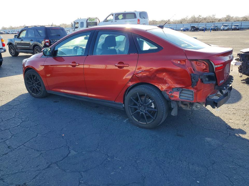 Photo 2 from auction – 2018 FORD FOCUS with VIN 1FADP3H22JL323024