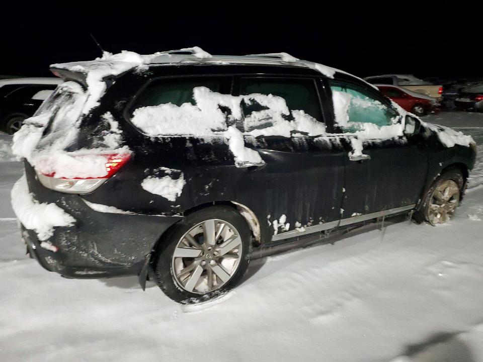 Photo 3 from auction – 2016 NISSAN PATHFINDER with VIN 5N1AR2MM1GC602719