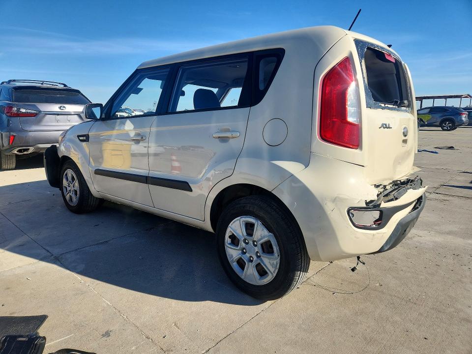 Photo 2 from auction – 2013 KIA SOUL with VIN KNDJT2A50D7761707