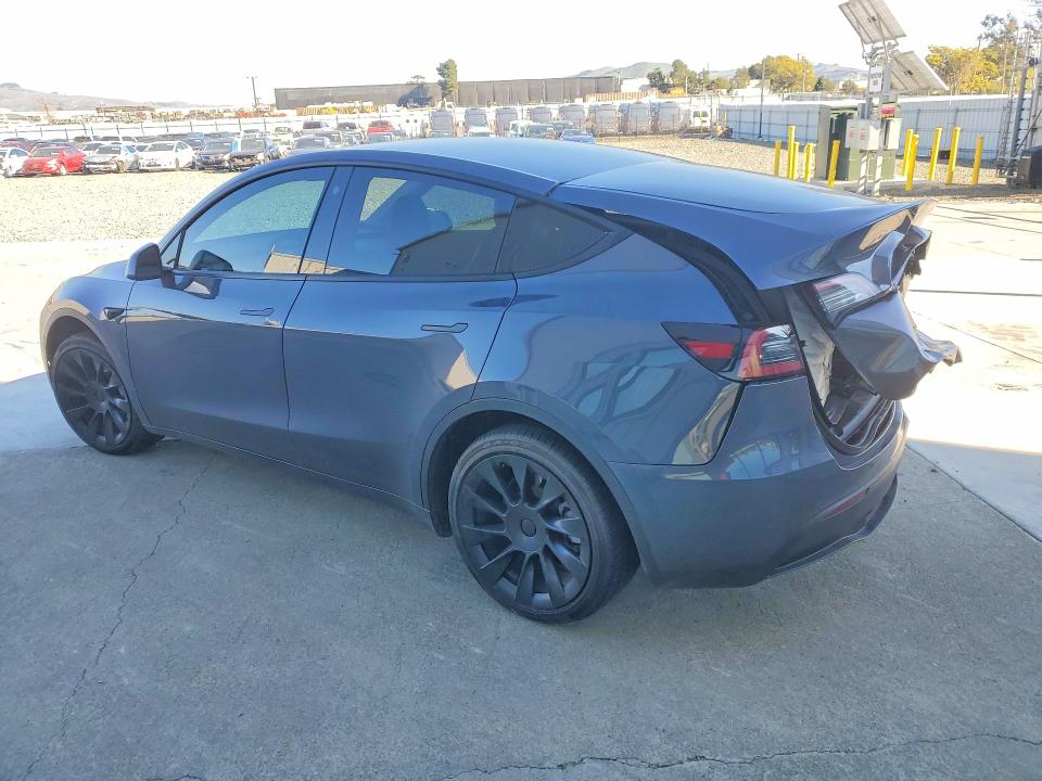 Photo 2 from auction – 2021 TESLA MODEL Y with VIN 5YJYGDEE5MF213284