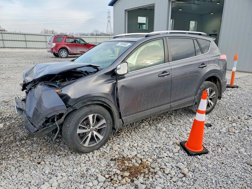 TOYOTA RAV4 2016 with VIN JTMWFREV4GJ060725 - Photo from auction