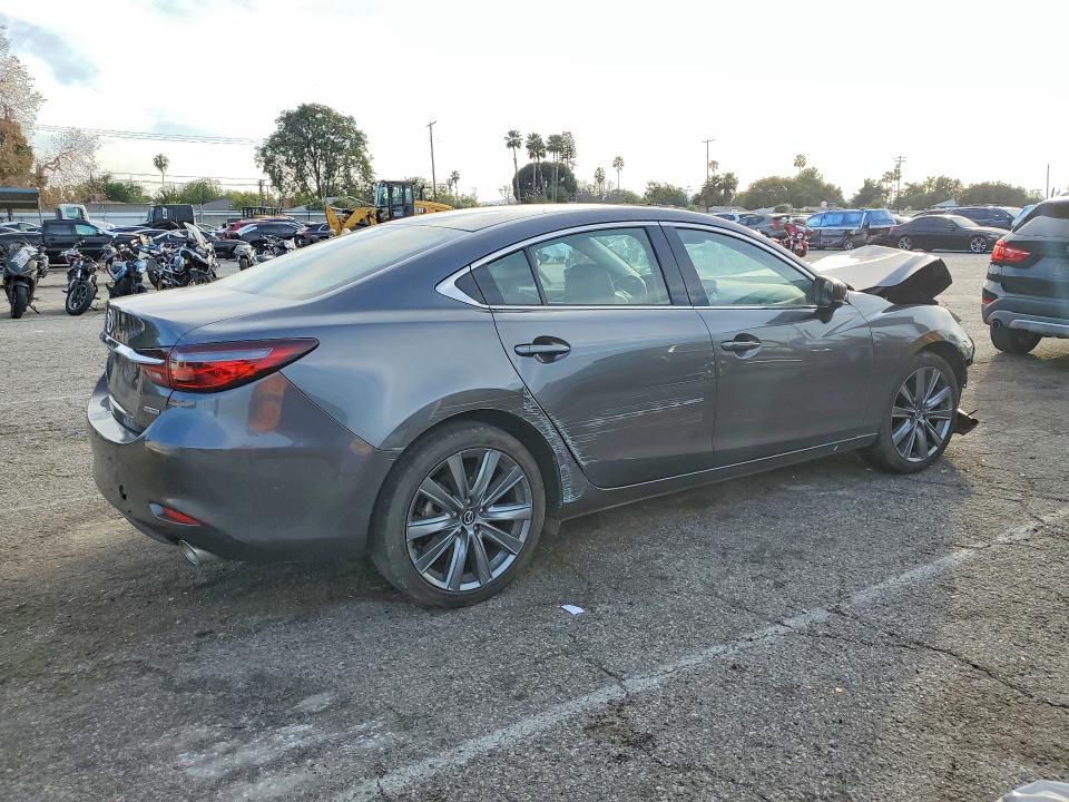 Photo 3 from auction – 2021 MAZDA 6 with VIN JM1GL1VM7M1604085