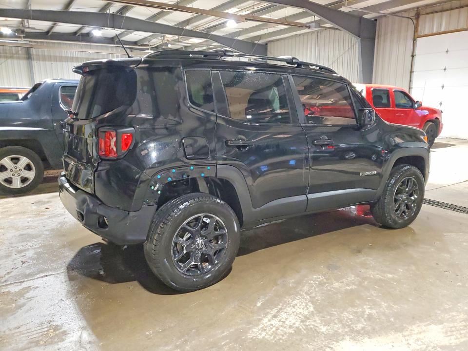 Foto 3 de la subasta – 2016 JEEP RENEGADE con VIN ZACCJBBTXGPD90977