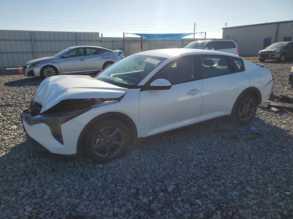 KIA K4 2025 with VIN 3KPFT4DE0SE037316 - Photo from auction