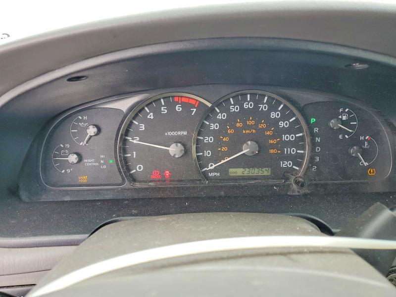 Photo 9 from auction – 2005 TOYOTA SEQUOIA LI with VIN 5TDBT48A75S236959