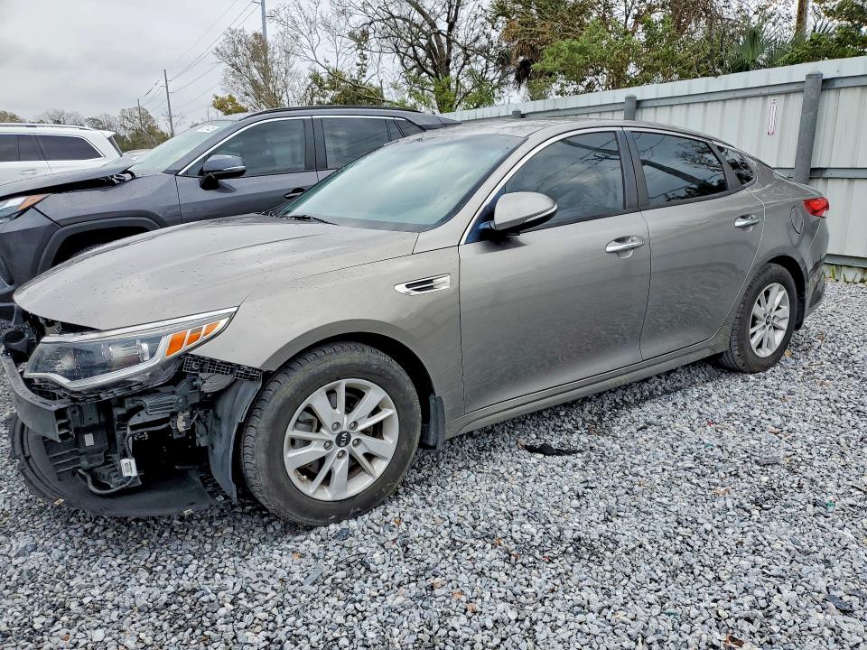 KIA OPTIMA 2017 with VIN 5XXGT4L39HG129013 - Photo from auction