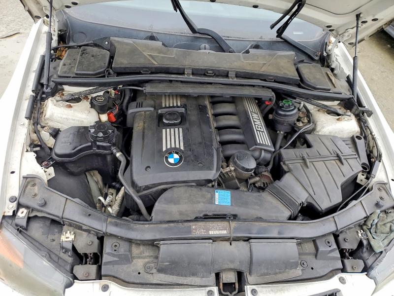 Photo 11 from auction – 2008 BMW 328 with VIN WBAVA37558NL57403