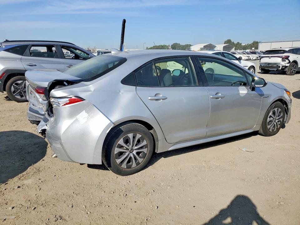 Photo 3 from auction – 2021 TOYOTA COROLLA LE with VIN JTDEAMDE7MJ013375