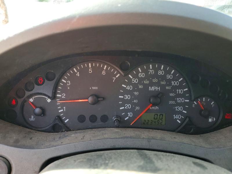 Photo 9 from auction – 2005 FORD FOCUS with VIN 1FAFP34N75W301825