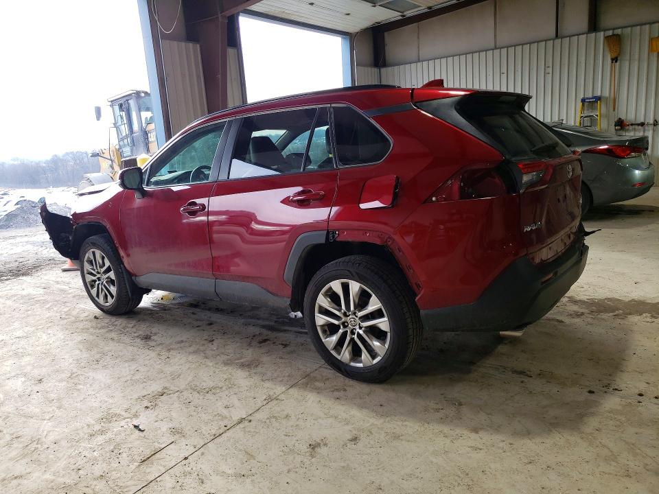 Photo 2 from auction – 2021 TOYOTA RAV4 XLE P with VIN 2T3A1RFV1MW179000