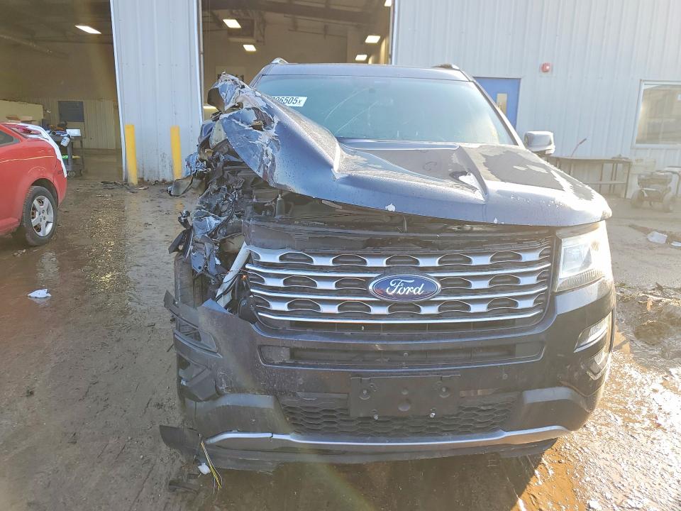 Photo 5 from auction – 2017 FORD EXPLORER with VIN 1FM5K8F82HGD10807