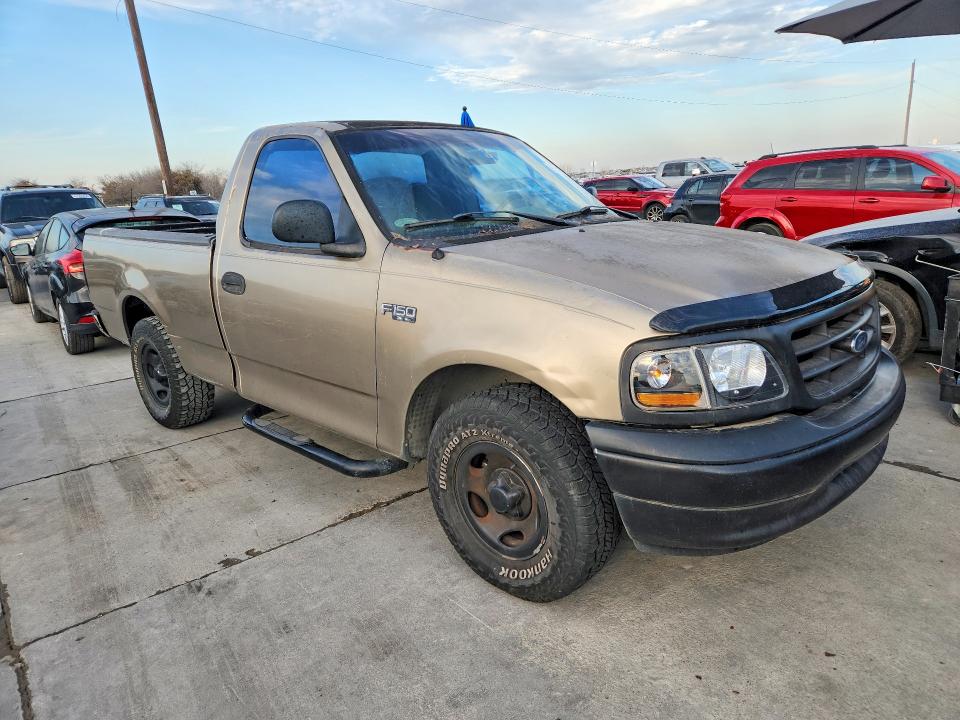 Photo 4 from auction – 2001 FORD F-150 with VIN 1FTZF172X1NB44145