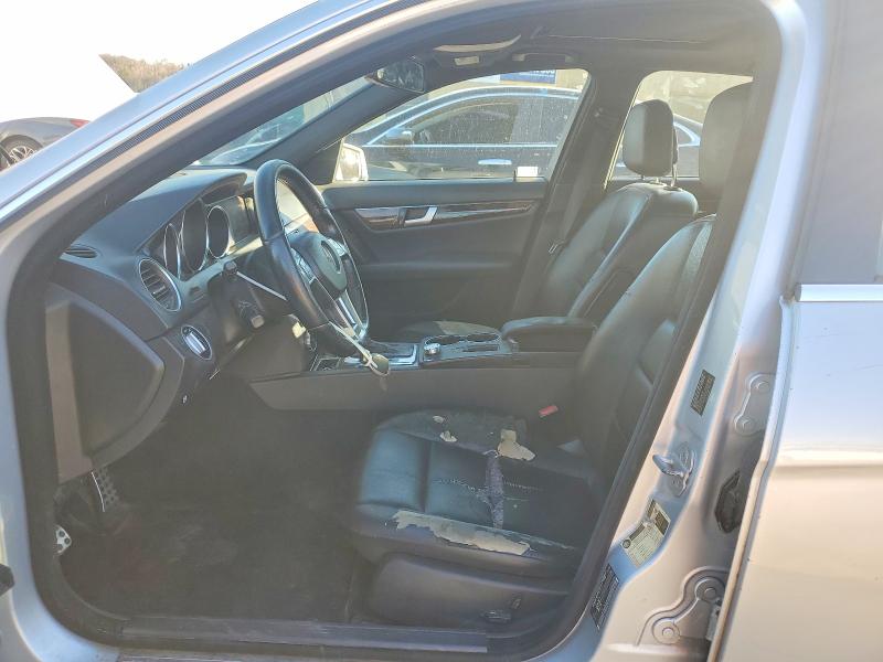 Photo 7 from auction – 2012 MERCEDES-BENZ C with VIN WDDGF8BB1CR209215