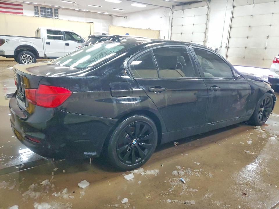 Photo 3 from auction – 2018 BMW 320 XI with VIN WBA8A3C51JA492183