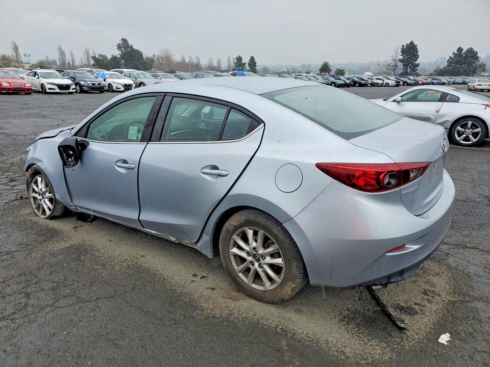 Photo 2 from auction – 2017 MAZDA 3 SPORT with VIN 3MZBN1U71HM105871