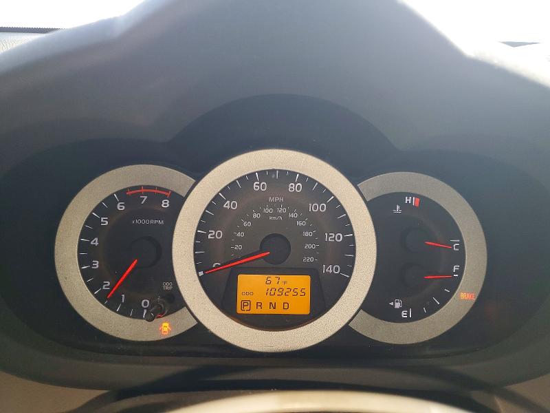 Photo 9 from auction – 2011 TOYOTA RAV4 with VIN 2T3ZF4DV6BW086142