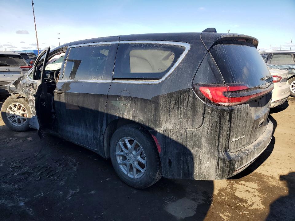 Photo 2 from auction – 2026 CHRYSLER PACIFICA with VIN 2C4RC1BG4TR215499